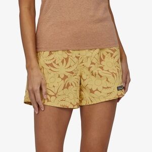 Patagonia Women's 5" Baggies Shorts (Surfboard Yellow)